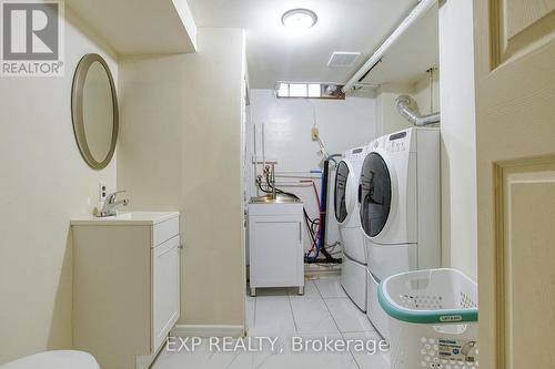 202 Golden Orchard Drive, Hamilton, ON - Indoor Photo Showing Laundry Room