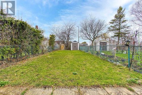 202 Golden Orchard Drive, Hamilton, ON - Outdoor