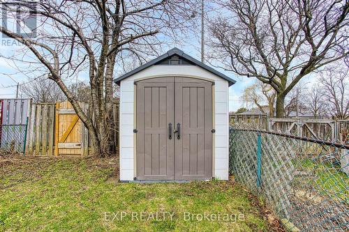 202 Golden Orchard Drive, Hamilton, ON - Outdoor