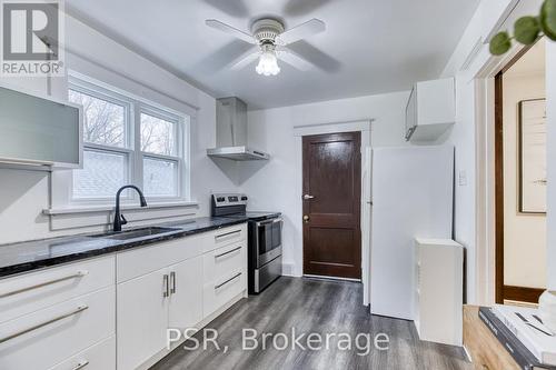 57 Eby Street S, Kitchener, ON - Indoor Photo Showing Kitchen With Upgraded Kitchen