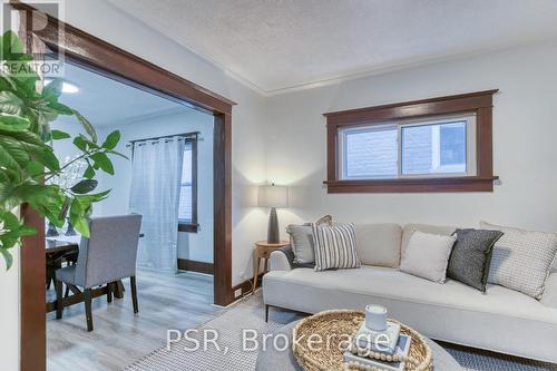 57 Eby Street S, Kitchener, ON - Indoor Photo Showing Living Room