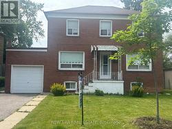 27 DELL PARK AVENUE Toronto, ON M6B 2T5