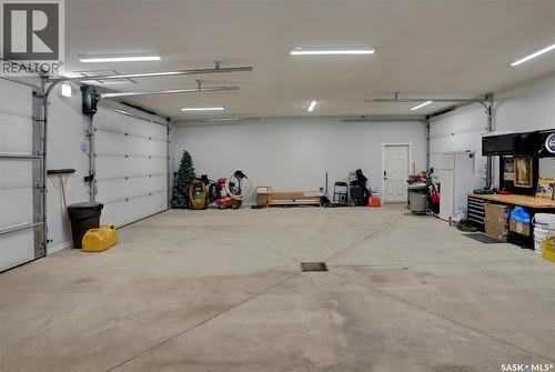 335 Daniel Drive, North Grove, SK - Indoor Photo Showing Garage