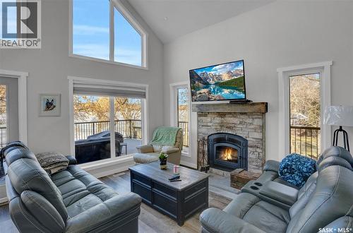 335 Daniel Drive, North Grove, SK - Indoor Photo Showing Living Room With Fireplace