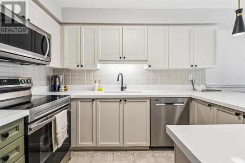 82 Tempo Way, Whitby, ON - Indoor Photo Showing Kitchen With Stainless Steel Kitchen With Upgraded Kitchen