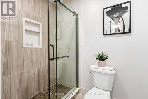 82 Tempo Way, Whitby, ON - Indoor Photo Showing Bathroom
