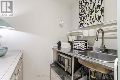 82 Tempo Way, Whitby, ON - Indoor Photo Showing Kitchen