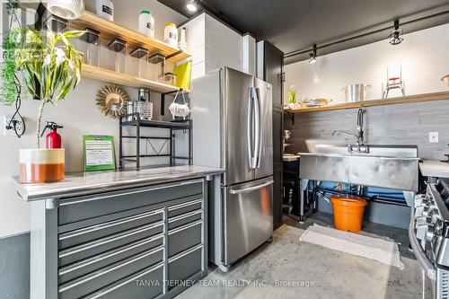 82 Tempo Way, Whitby, ON - Indoor Photo Showing Kitchen