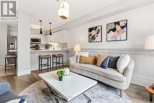 82 Tempo Way, Whitby, ON - Indoor Photo Showing Living Room