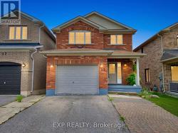 15 LYNN STREET Bradford West Gwillimbury, ON L3Z 0B2