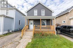 19 DUNCAN STREET Welland (Lincoln/Crowland), ON L3B 2C5