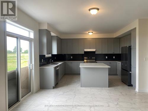 74 Oriole Crescent, Port Colborne (Main Street), ON - Indoor Photo Showing Kitchen