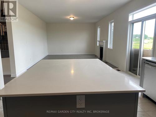 74 Oriole Crescent, Port Colborne (Main Street), ON - Indoor Photo Showing Other Room