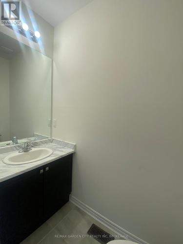 74 Oriole Crescent, Port Colborne (Main Street), ON - Indoor Photo Showing Bathroom