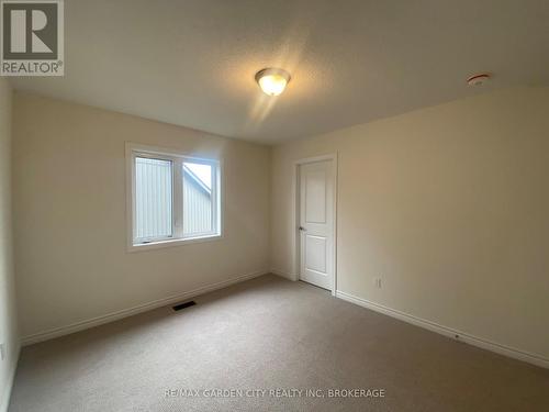 74 Oriole Crescent, Port Colborne (Main Street), ON - Indoor Photo Showing Other Room
