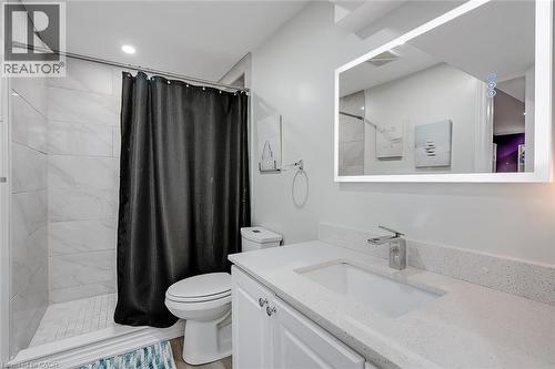599 Caverhill Crescent, Milton, ON - Indoor Photo Showing Bathroom