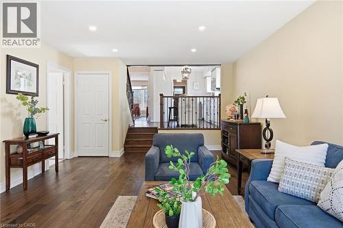 2648 Cavendish Drive, Burlington, ON - Indoor Photo Showing Living Room
