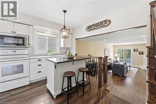 2648 Cavendish Drive, Burlington, ON - Indoor Photo Showing Kitchen