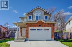 28 WISTERIA Court  Kitchener, ON N2E 3T4