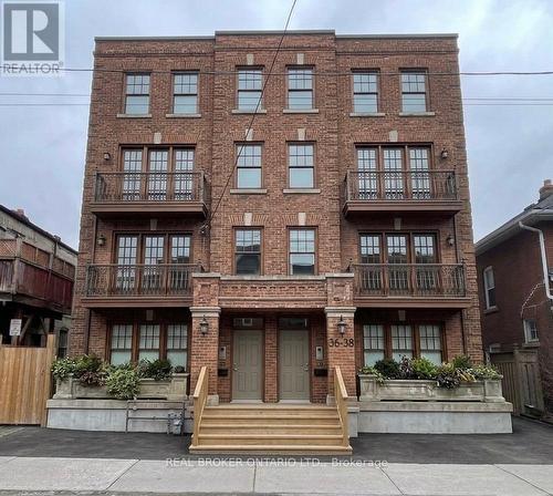 38 BRUCE STREET  Oshawa, ON L1H 1P7