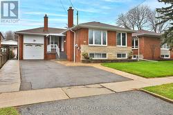 12 ANOLA PLACE Toronto, ON M1K 4W7