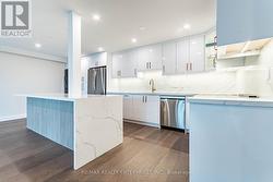 605 - 50 ELM DRIVE E  Mississauga, ON L5A 3X2