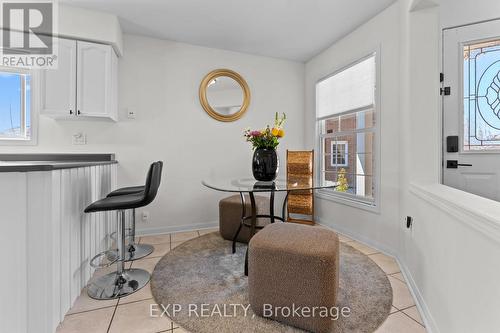 7224 Visor Gate, Mississauga, ON - Indoor Photo Showing Other Room