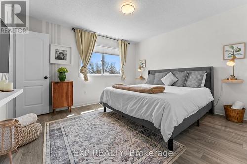 7224 Visor Gate, Mississauga, ON - Indoor Photo Showing Bedroom