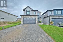 8880 ANGIE DRIVE Niagara Falls, ON L2H 3W8