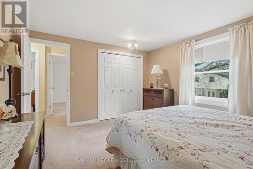 133 Fairlane Avenue, London South (South K), ON - Indoor Photo Showing Bedroom