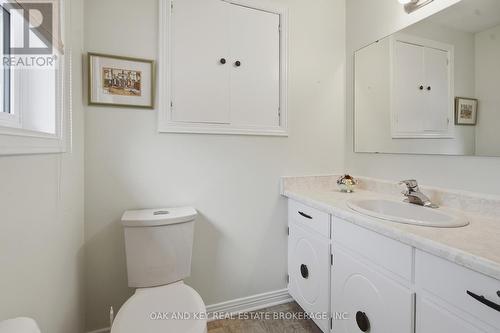 133 Fairlane Avenue, London South (South K), ON - Indoor Photo Showing Bathroom