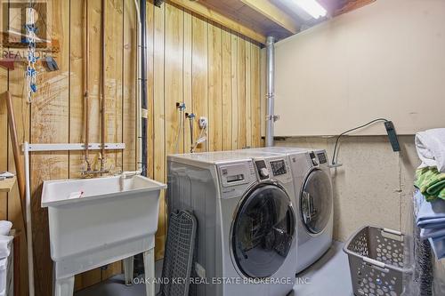 133 Fairlane Avenue, London South (South K), ON - Indoor Photo Showing Laundry Room