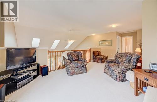 560 Springwater Drive, Waterloo, ON - Indoor Photo Showing Living Room