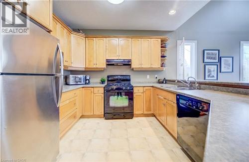 560 Springwater Drive, Waterloo, ON - Indoor Photo Showing Kitchen With Double Sink
