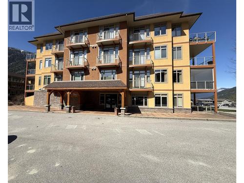 909 Radio Avenue Unit# 302  Nelson, BC V1L 3L2