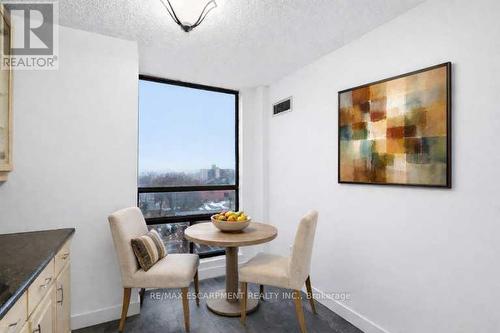 606 - 222 Jackson Street W, Hamilton, ON - Indoor Photo Showing Dining Room