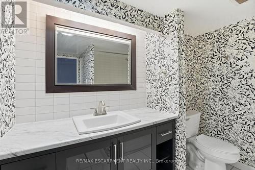 606 - 222 Jackson Street W, Hamilton, ON - Indoor Photo Showing Bathroom