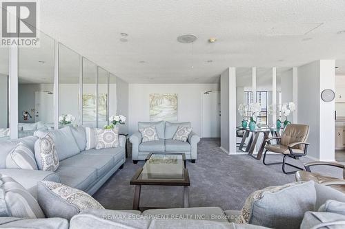 606 - 222 Jackson Street W, Hamilton, ON - Indoor Photo Showing Living Room