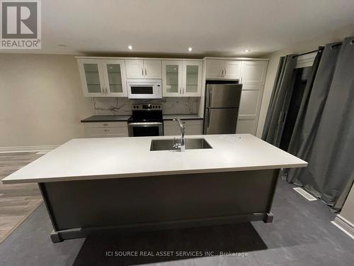 45 Raleigh Crescent, Markham, ON - Indoor Photo Showing Kitchen