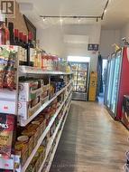 2739 DUNDAS STREET W Toronto, ON M6P 1Y1