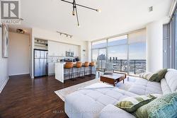 3410 - 105 THE QUEENSWAY AVENUE Toronto, ON M6S 5B5