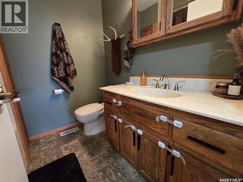 119 Montgomery Crescent, Weyburn, SK - Indoor Photo Showing Bathroom