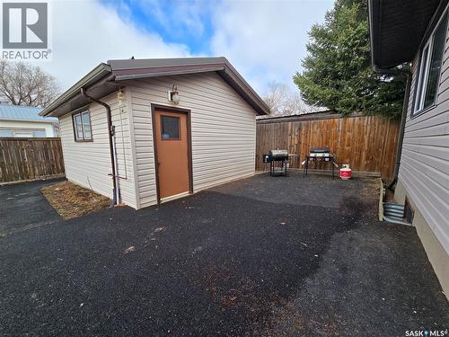 119 Montgomery Crescent, Weyburn, SK - Outdoor With Exterior