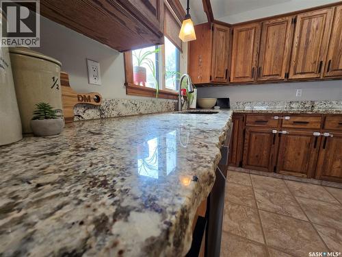 119 Montgomery Crescent, Weyburn, SK - Indoor Photo Showing Kitchen