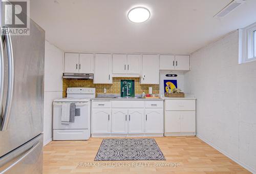 93 Linnwood Avenue, Cambridge, ON - Indoor Photo Showing Kitchen