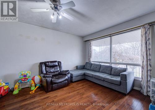 93 Linnwood Avenue, Cambridge, ON - Indoor Photo Showing Living Room