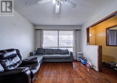 93 Linnwood Avenue, Cambridge, ON - Indoor Photo Showing Living Room