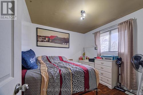 93 Linnwood Avenue, Cambridge, ON - Indoor Photo Showing Bedroom
