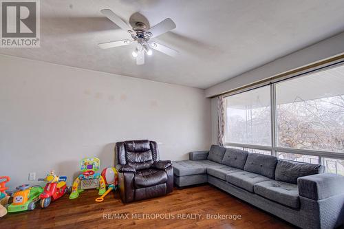 93 Linnwood Avenue, Cambridge, ON - Indoor Photo Showing Living Room