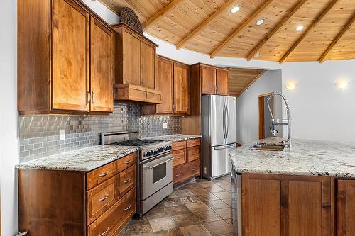 3584 St. Mary Lake Road, Kimberley, BC - Indoor Photo Showing Kitchen